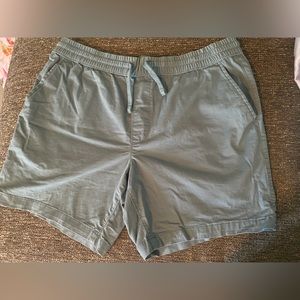Sonoma Shorts Size L
